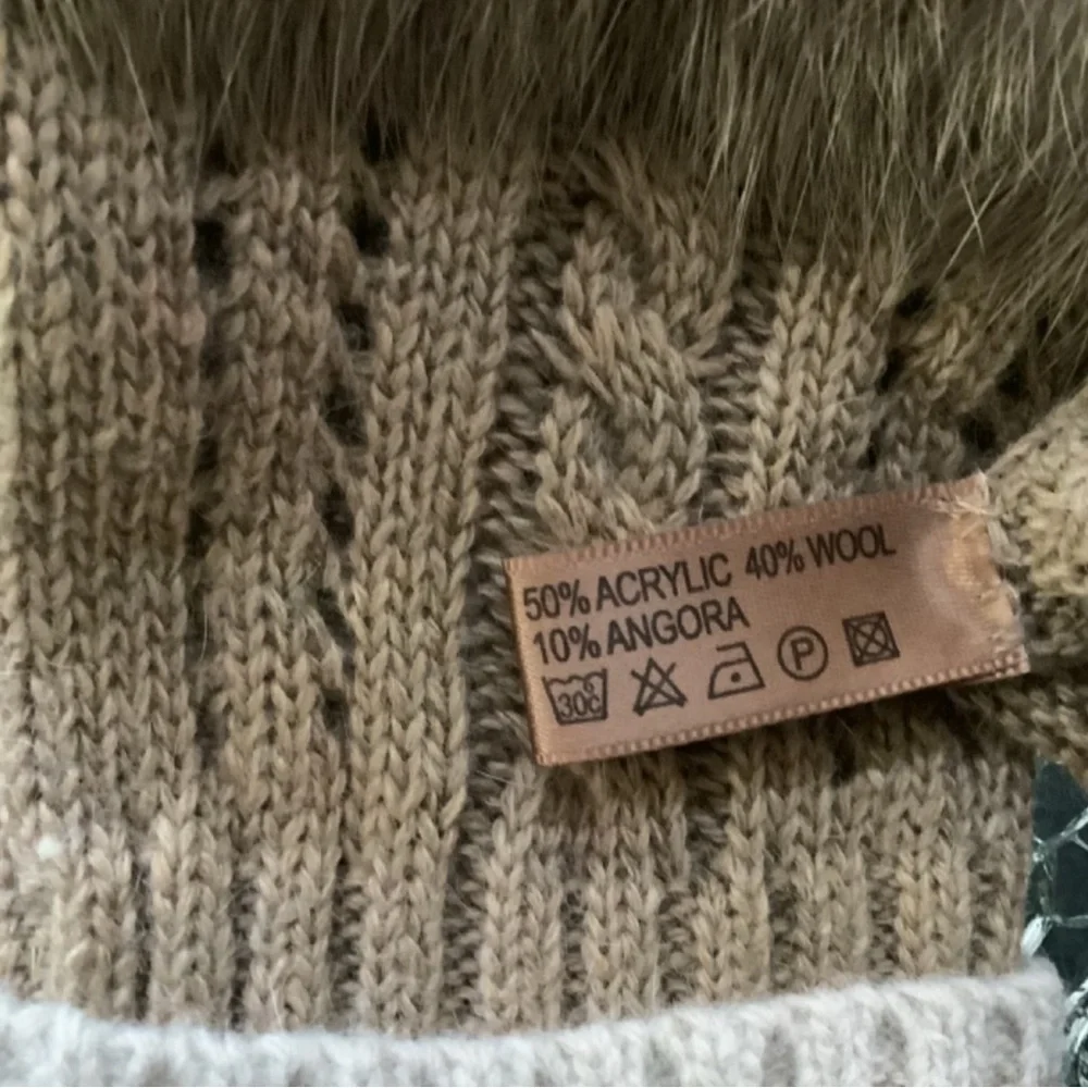NWT Fingerless Gloves with Rex Trim
